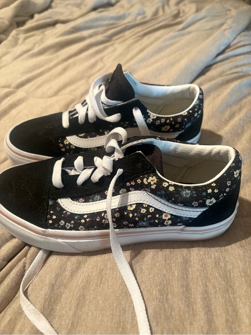 Vans Kids Black Floral Low-Top Sneakers with White Stripe